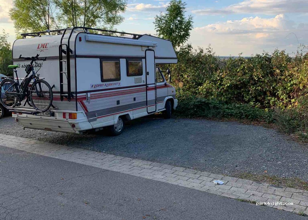 Asse Parkplatz Falkenheim — foto