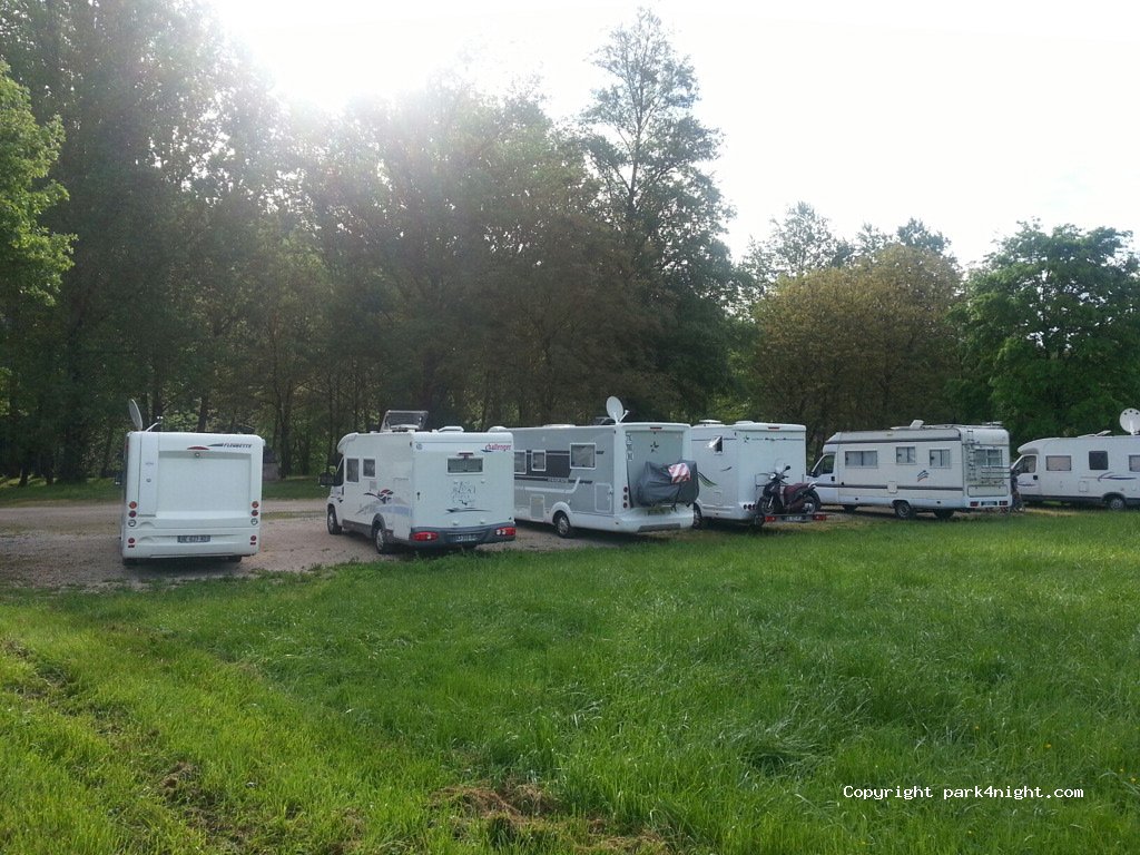 (46330) Bouziès - Le Bourg — foto