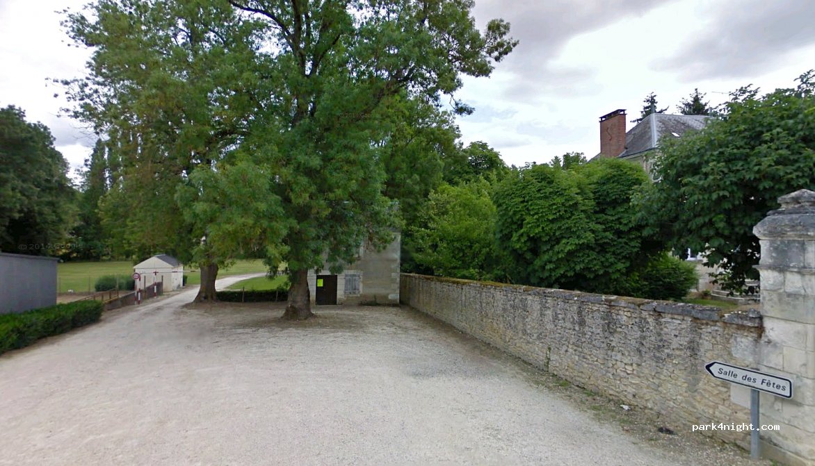 (37460) Loché-sur-Indrois - 12 Rue du Stade — foto