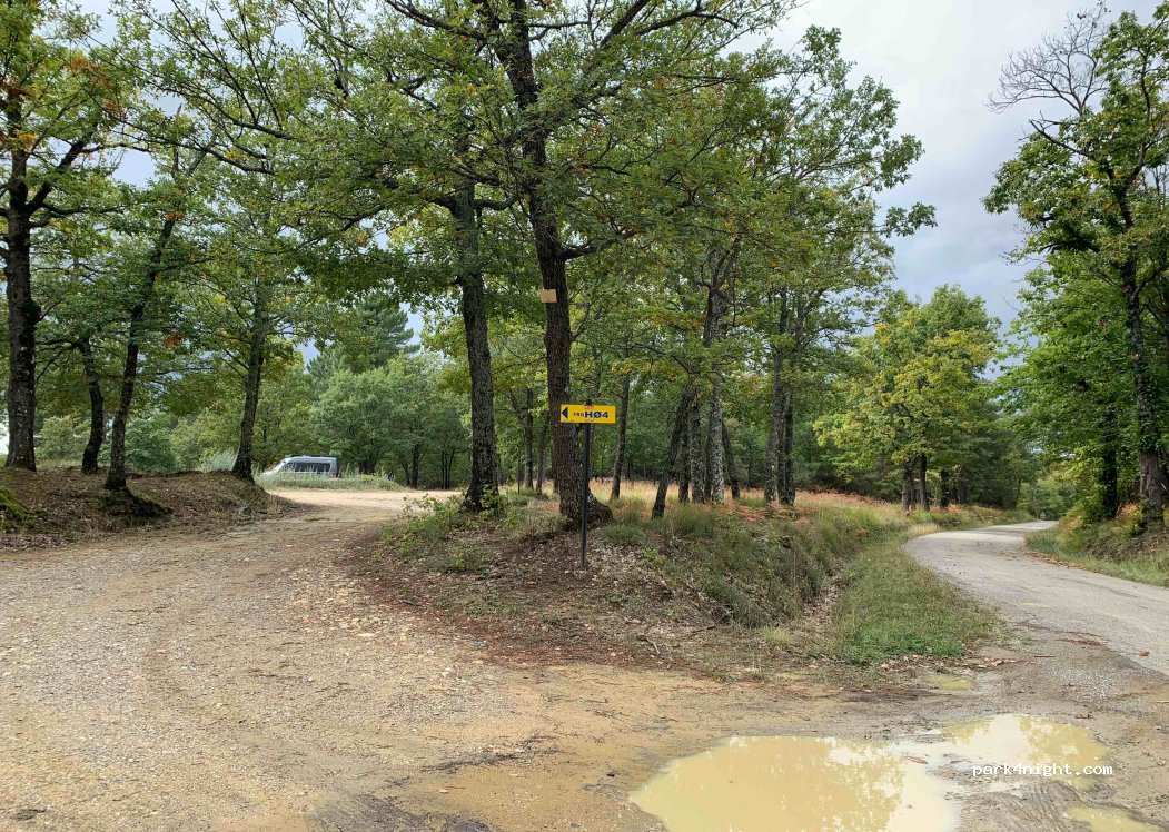(04150) Vachères - Route départementale 18 — foto 2
