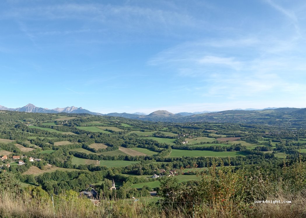 (05500) Bénévent-et-Charbillac - Unnamed Road — foto 2