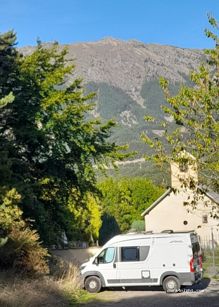 (05500) Bénévent-et-Charbillac - Unnamed Road — foto 3