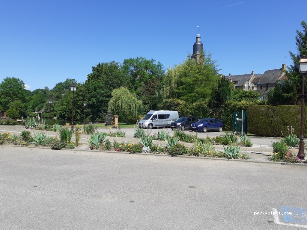 (61210) Putanges-le-Lac - 8 Rue de la Roche — foto