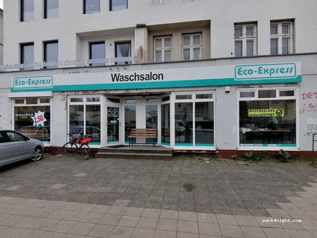 (23554) Lübeck - 32 Schwartauer Allee — foto