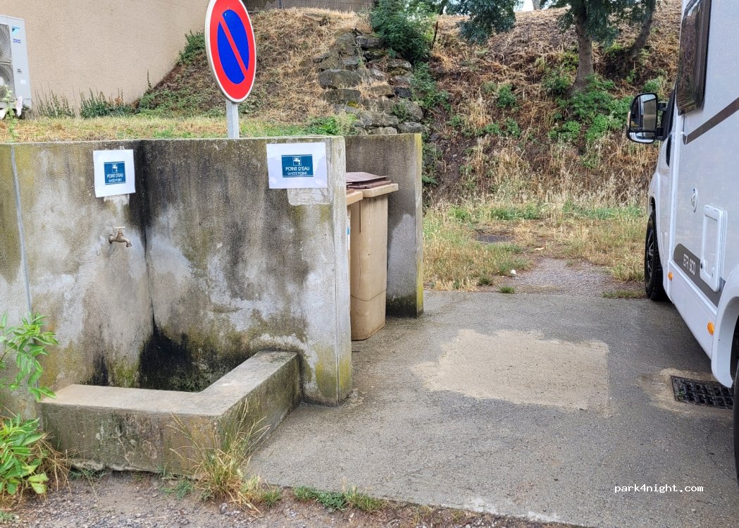Aire de camping-cars de Lagrasse — foto