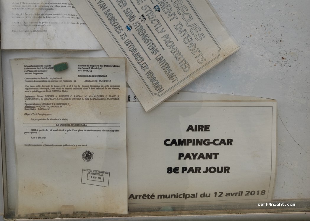 Aire de camping-cars de Lagrasse — foto 3