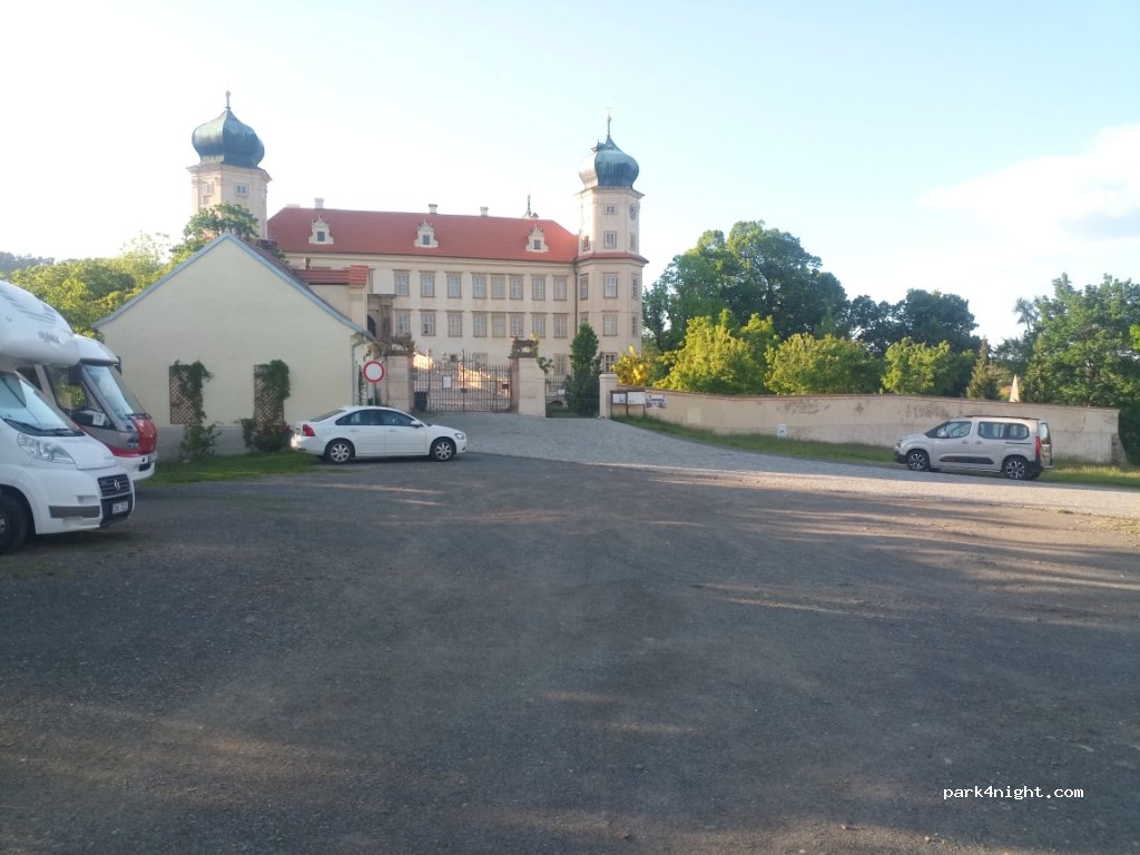 (252 10) Mníšek pod Brdy - náměstí Františka Xavera Svobody — foto 2