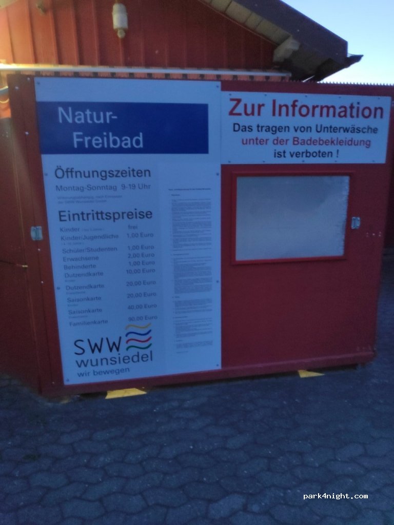 (95632) Wunsiedel - 40 Luisenburgstraße — foto