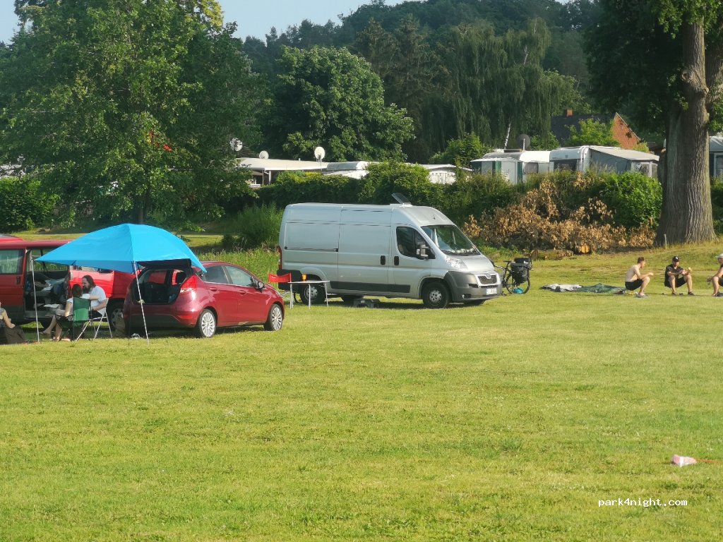 Camping - Elbufer — foto