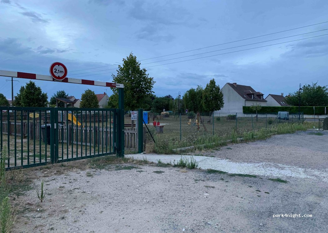 (60520) Pontarmé - 16 Rue Raymond Morlière — foto 3