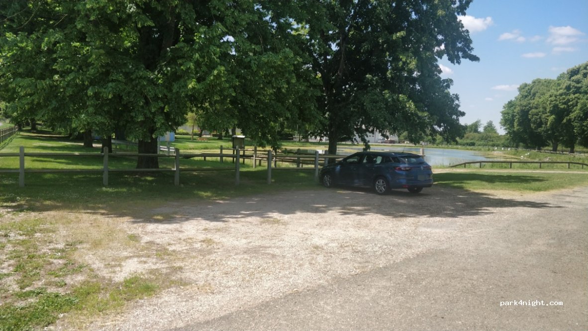 (18350) Blet - 29 Route de Saint-Amand — foto