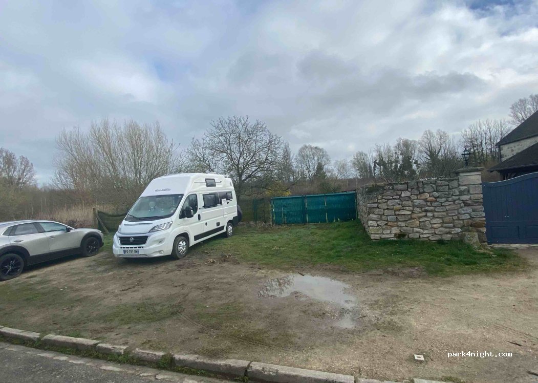 (60520) Thiers-sur-Thève - 5 Rue Aveline — foto 2