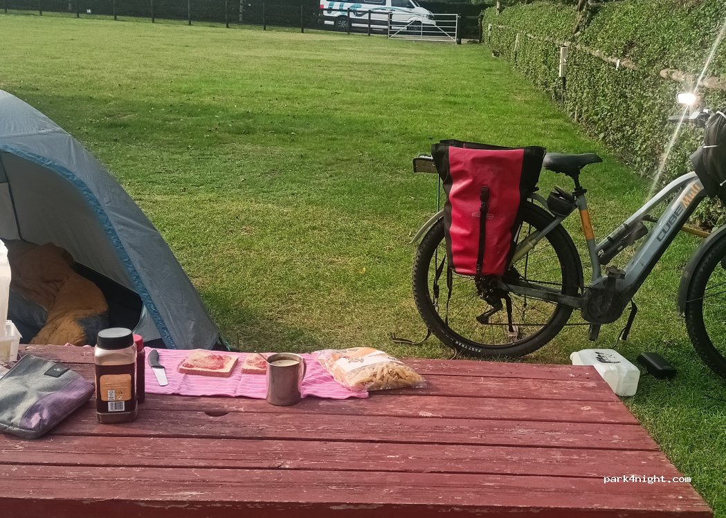 Stonehenge Campsite — foto 5