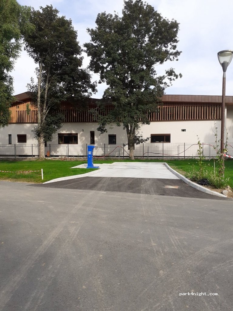 (63380) Pontaumur - Rue Montaigne — foto 3