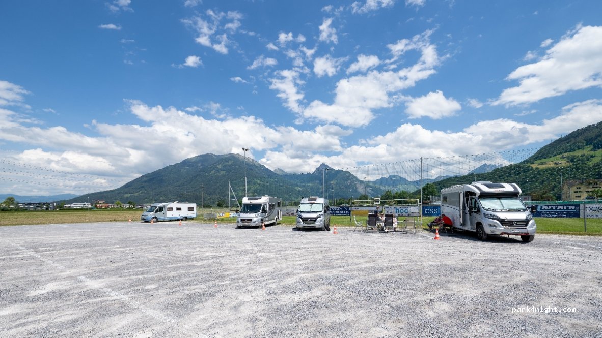 Wohnmobilstellplatz Linth-arena — foto
