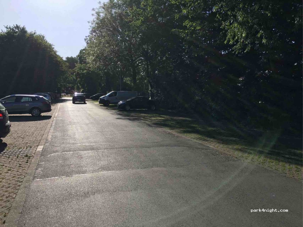 Parkplatz Bergerstraße — foto 2
