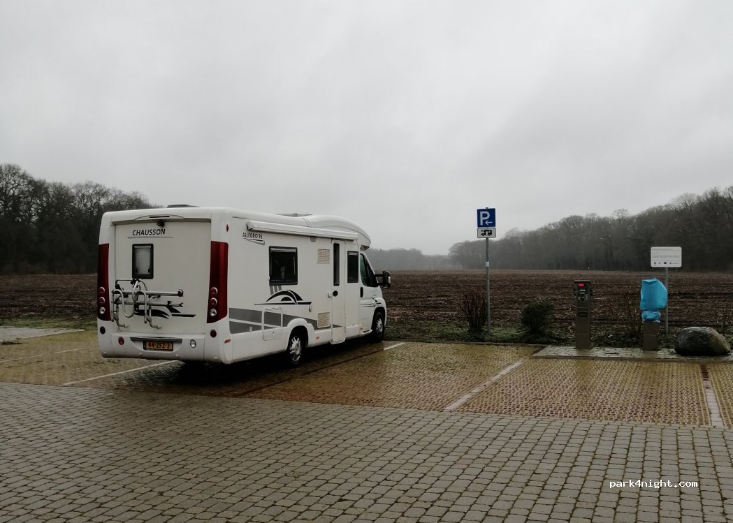 Wohnmobil-Stellplätze bei der Wallfahrtskirche Wietmarschen — foto 3