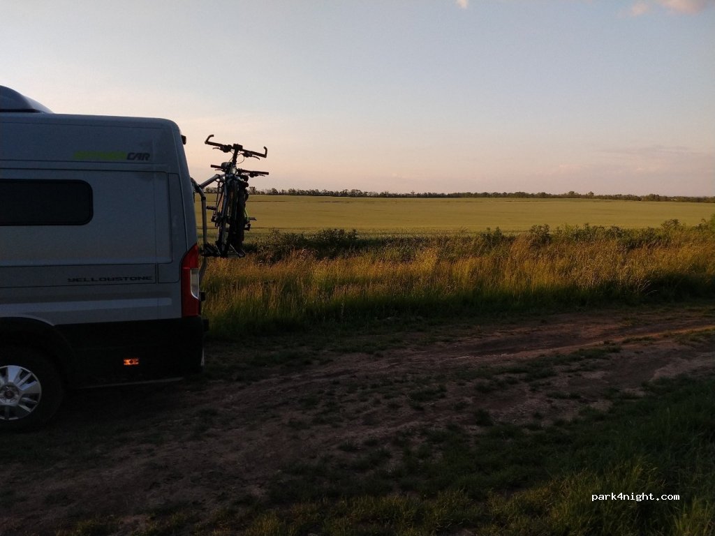 (691 83) Drnholec - Unnamed Road — foto 2