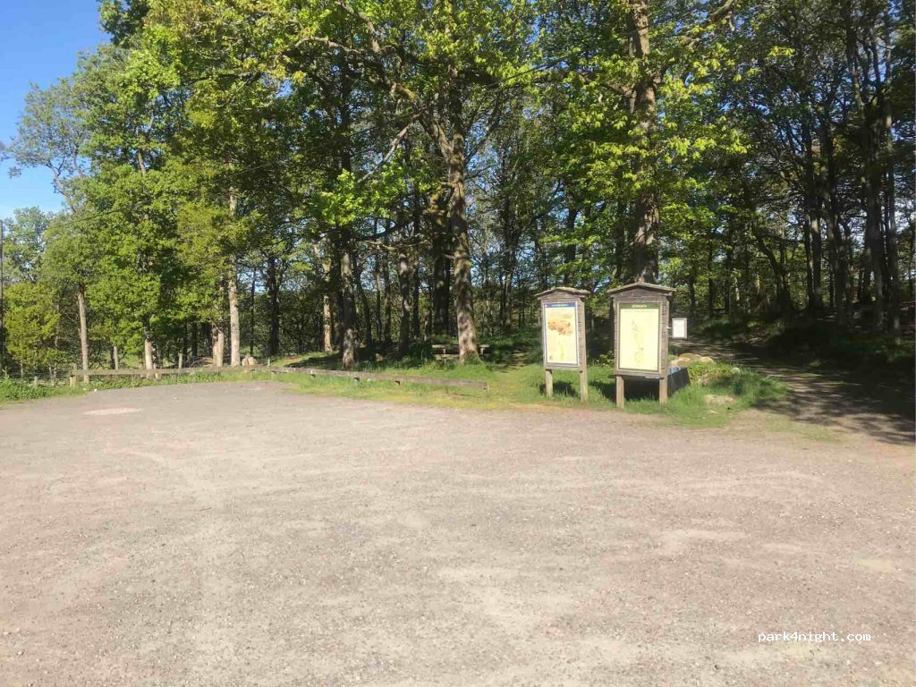 (437 93)  - Spårhagavägen — foto
