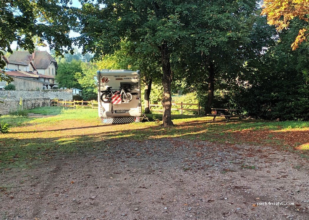(71740) Saint-Maurice-lès-Châteauneuf - Le Bourg — foto 3
