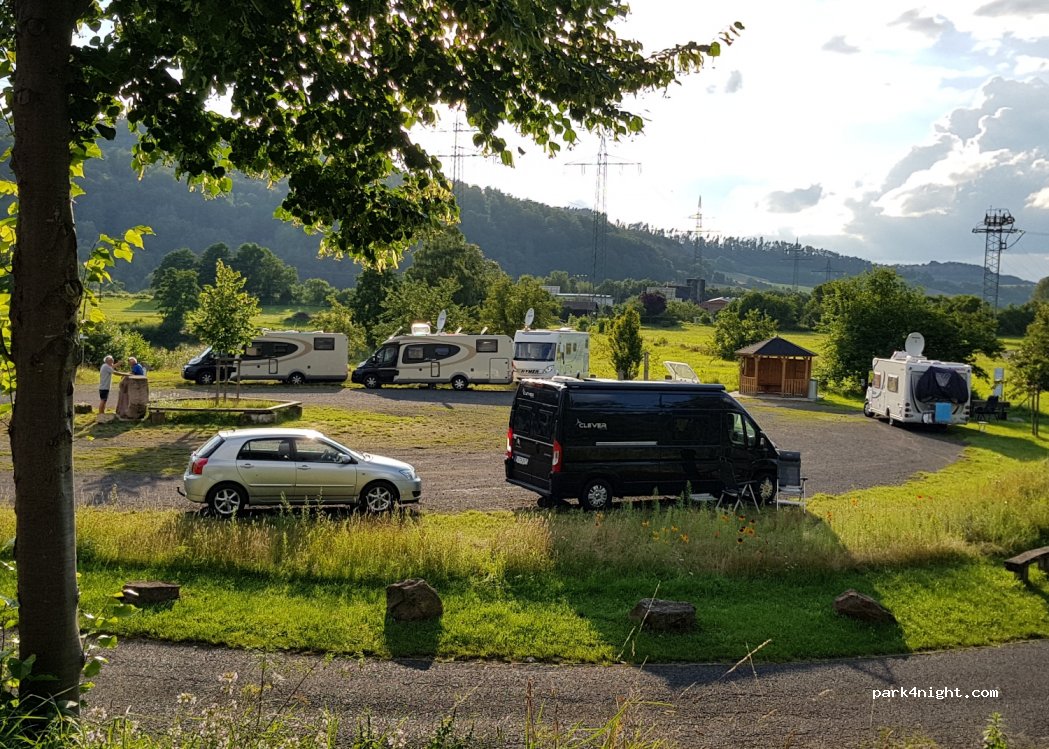 Wohnmobilstellplatz an der Fulda — foto