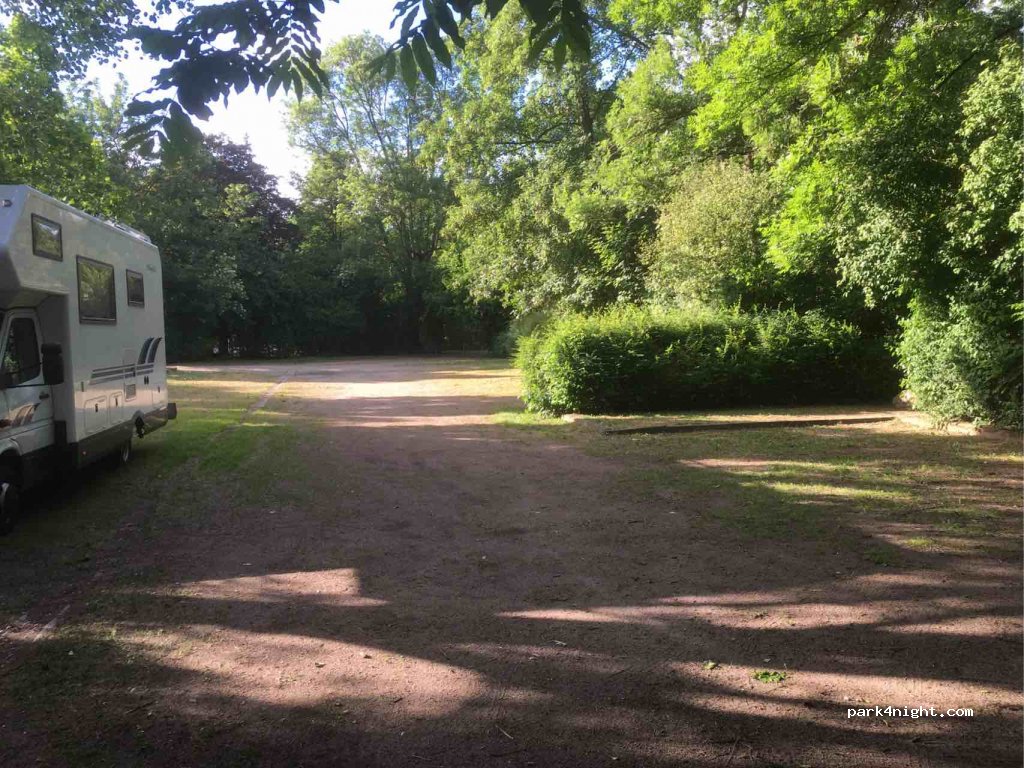 (60437) Frankfurt am Main - 10 Im Sauern — foto 2