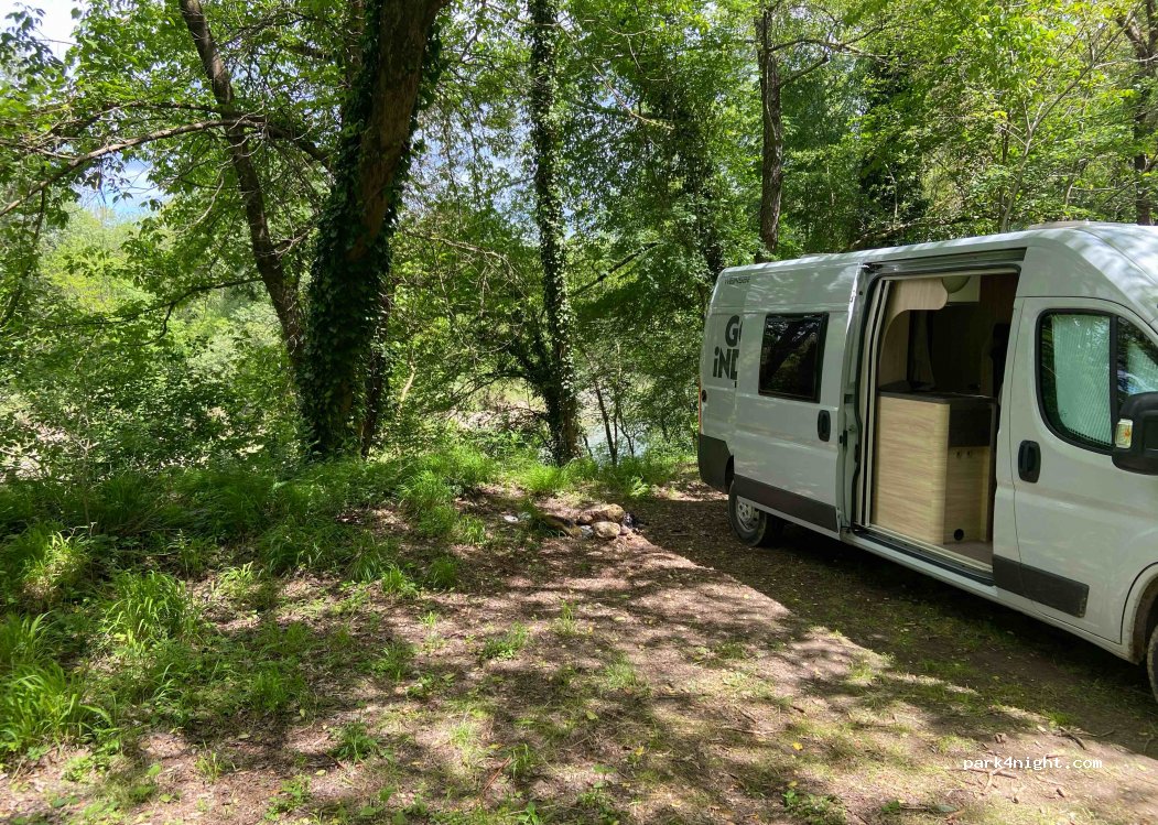 (30630) Montclus - Chemin de la Grange — foto