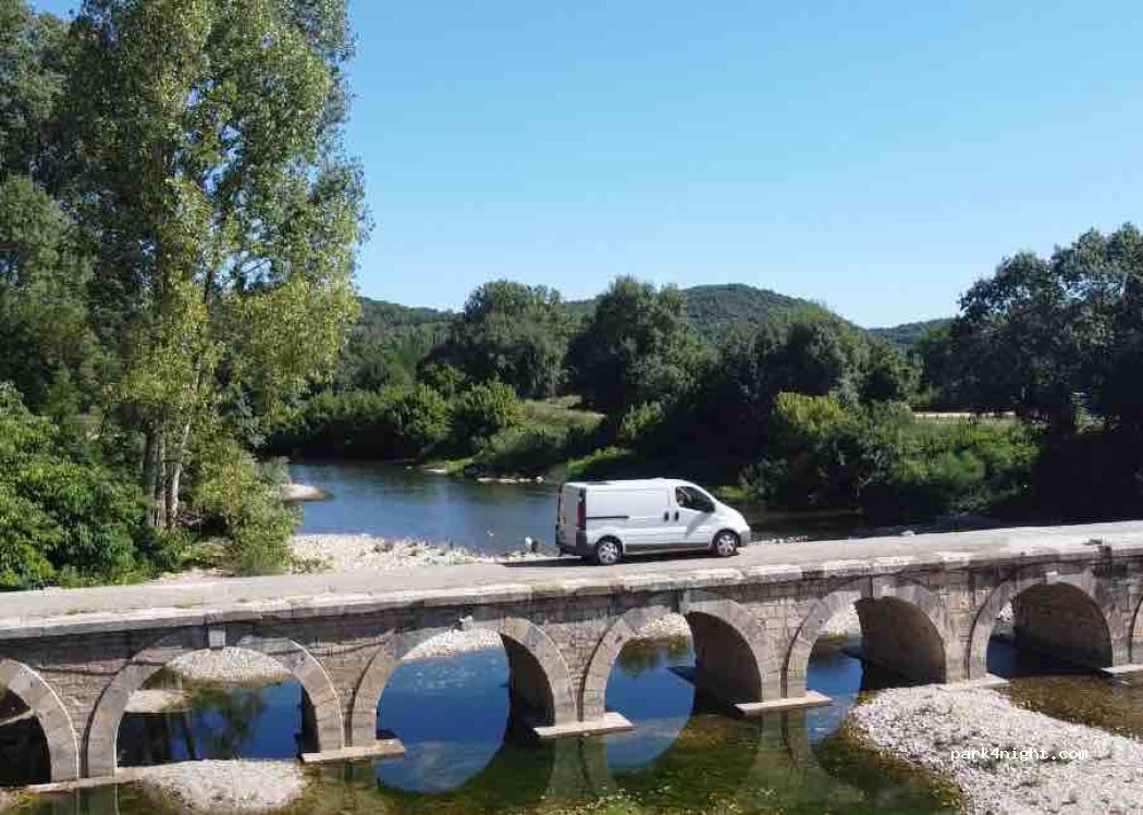 (30630) Montclus - Chemin de la Grange — foto 4