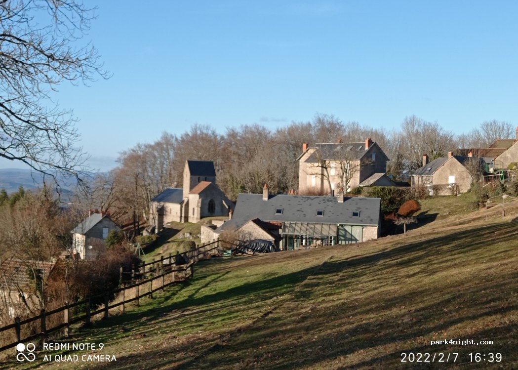 (71190) Uchon - Le Bourg — foto 2
