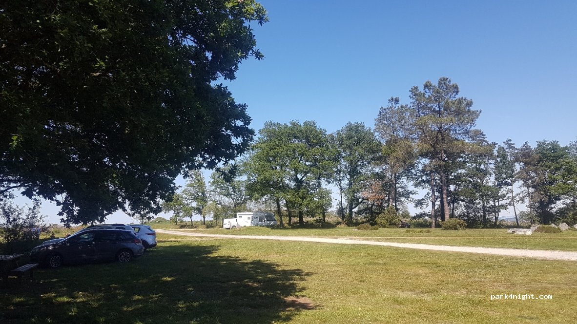 (22460) Le Quillio - Unnamed Road — foto