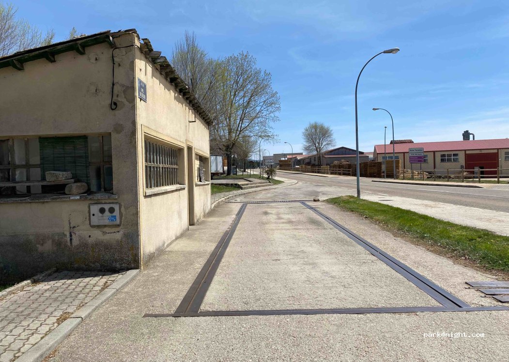 (42158) Duruelo de la Sierra - 3 Avenida del Duero — foto 2