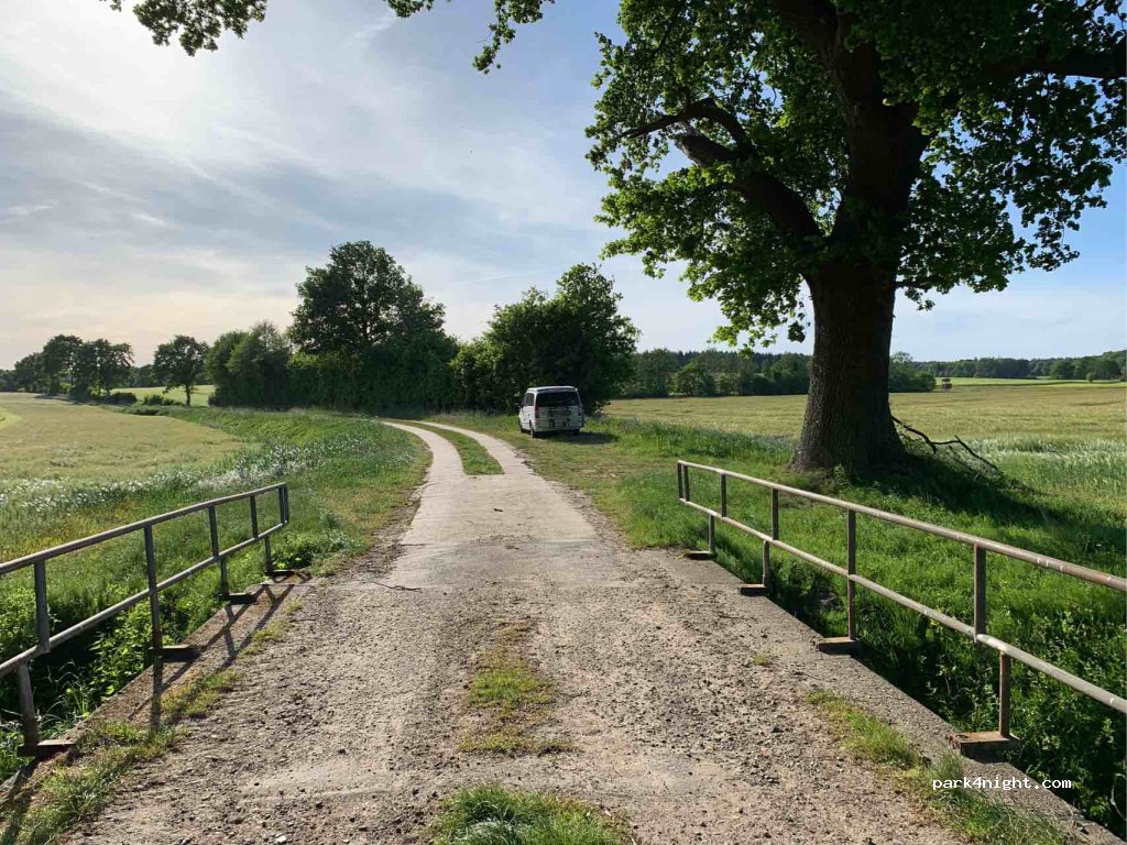 (24616) Sarlhusen - Unnamed Road — foto