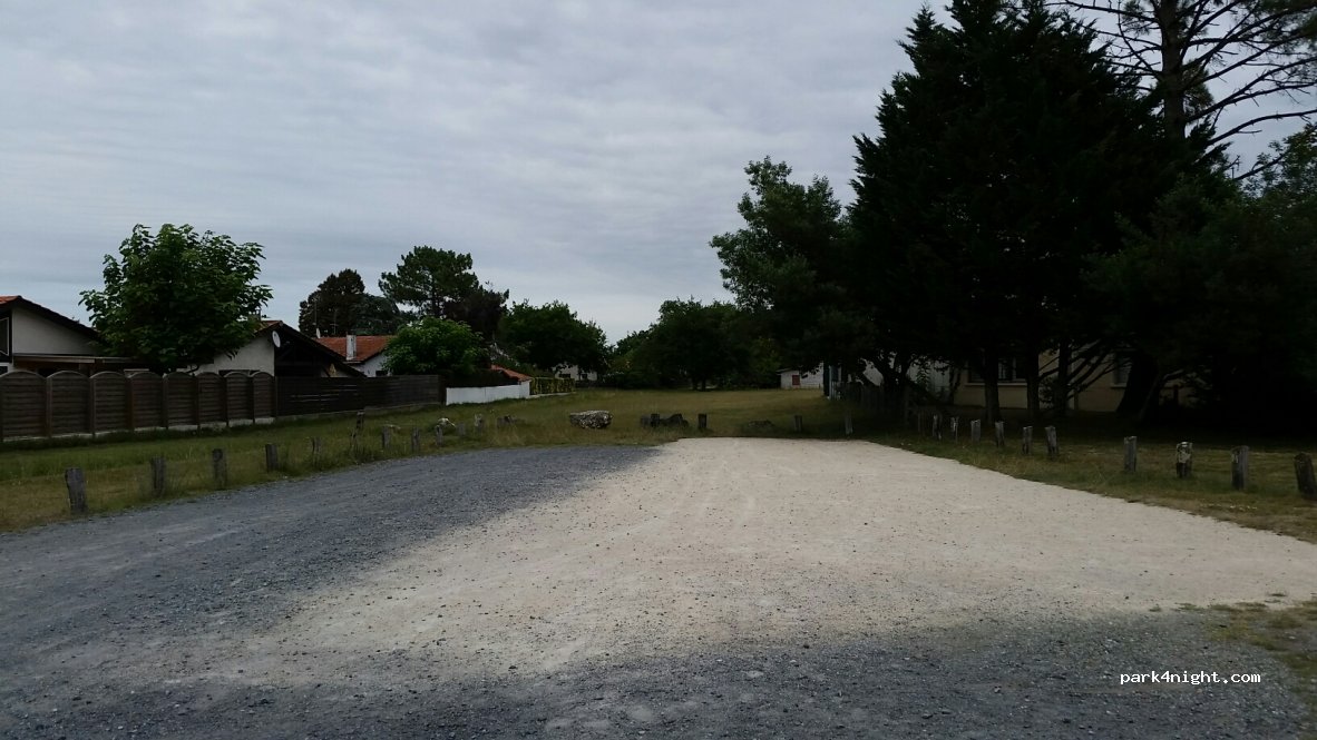 (33260) La Teste-de-Buch - 13 Avenue du Pays de Buch — foto 2