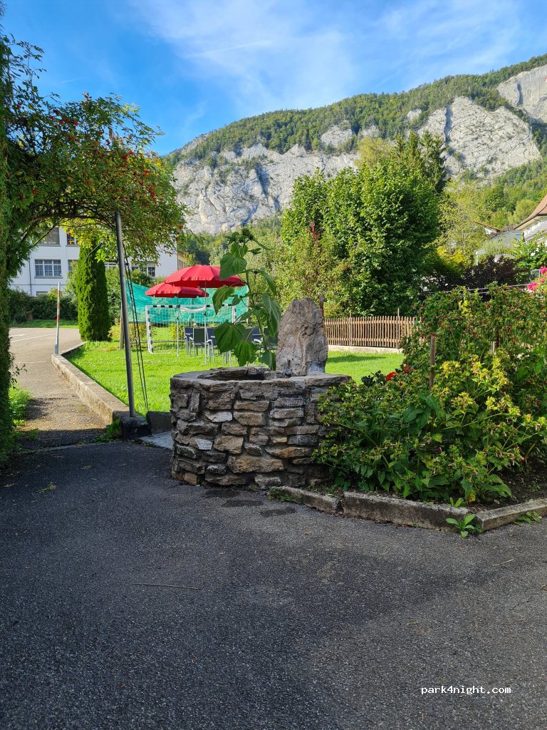 Hirschenparkplatz Welschenrohr — foto 3
