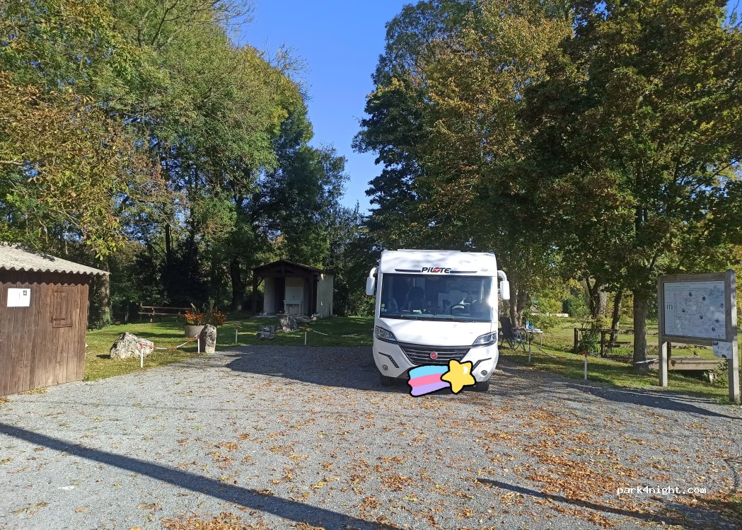 (17330) Saint-Séverin-sur-Boutonne - rue du port — foto 5