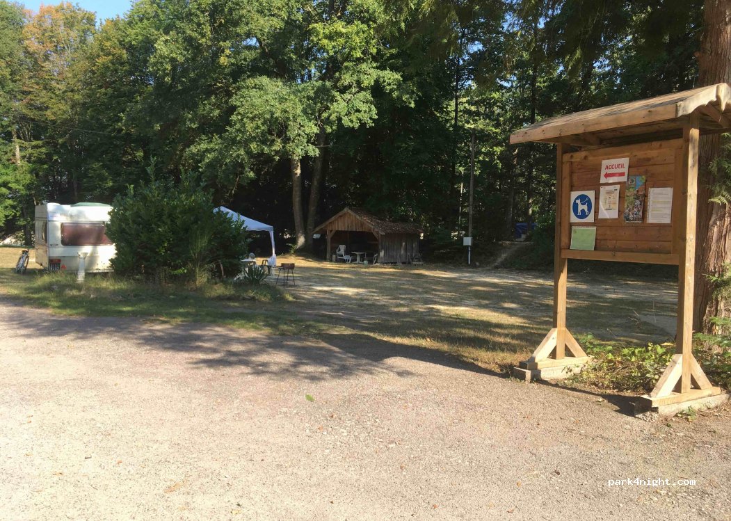 Camping et Chalet - Les Amis de la Nature – Bouzey — foto