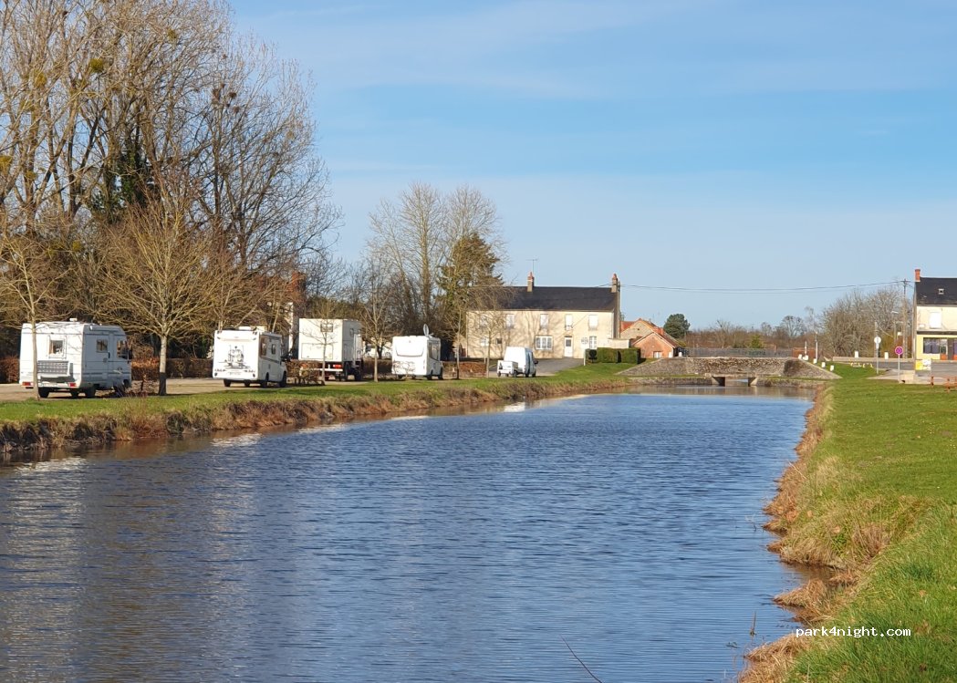 (18600) Sancoins - 8 Route de Bourges — foto 2