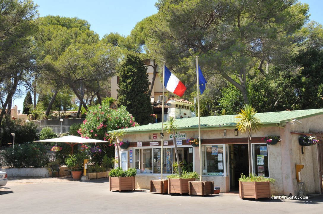 Camping Parc des Maurettes — foto