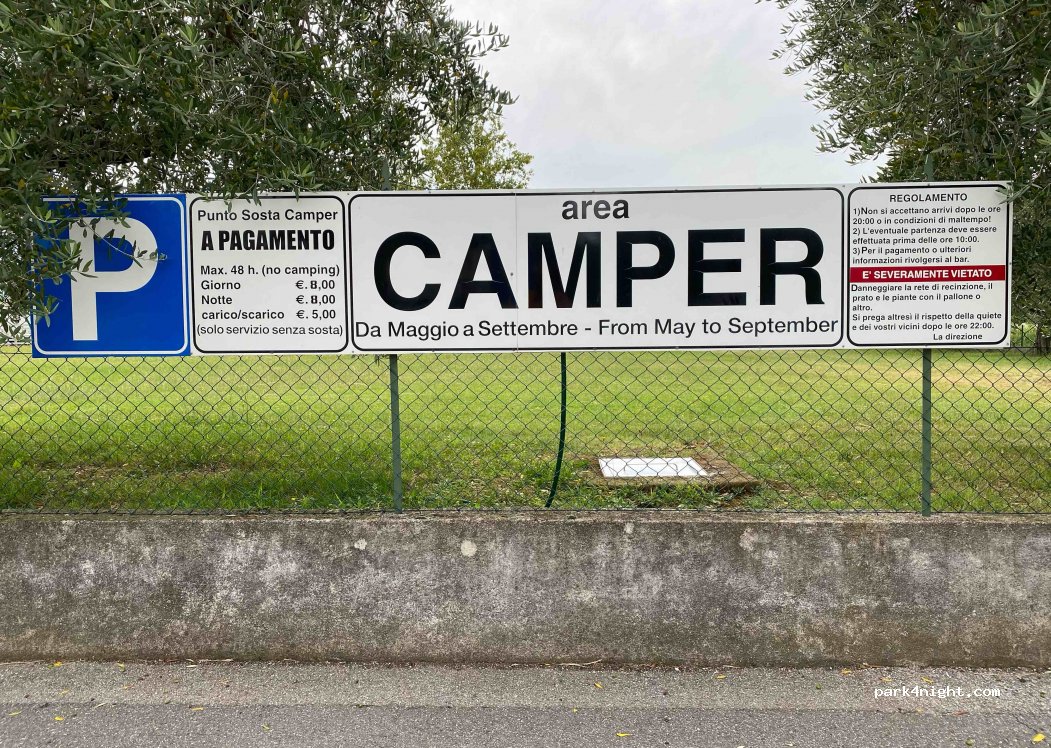 Aire de camping-car Manerba del Garba — foto 2