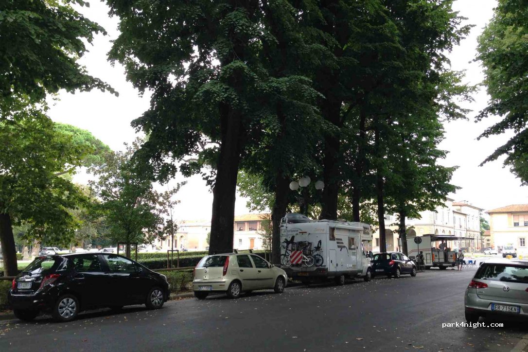 (50144) Florence - Viale della Tinaia — foto