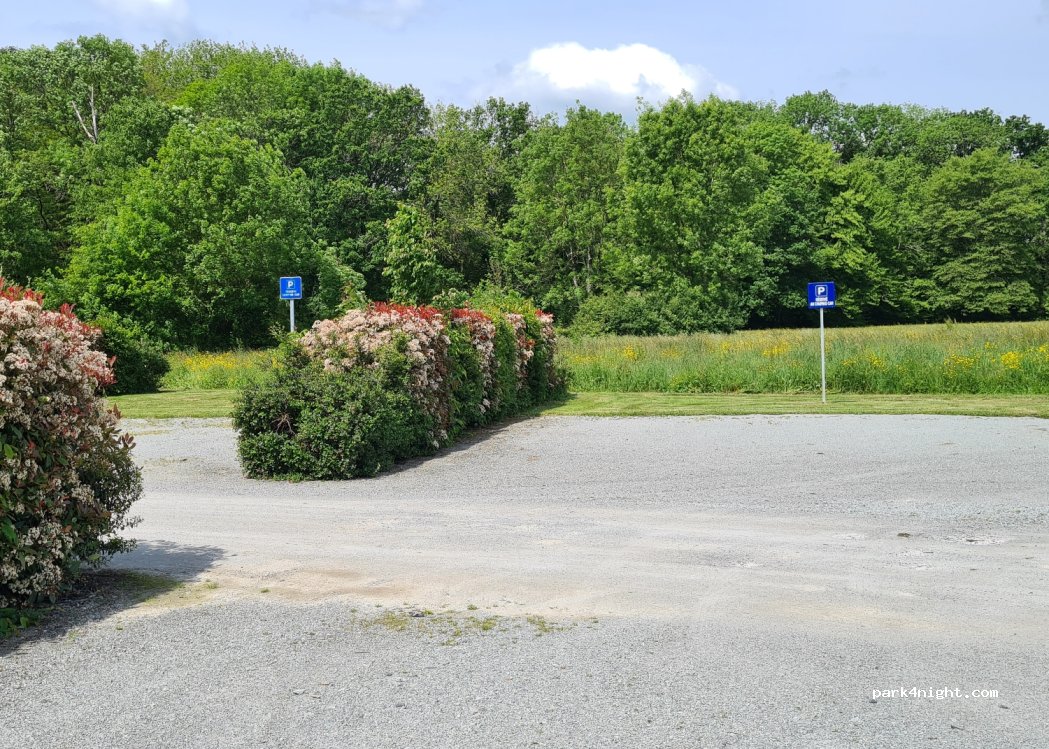 Aire de camping cars Thollet — foto 4