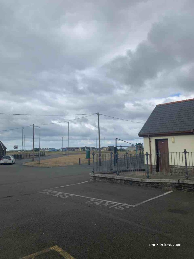 (SA16 0LW) Pembrey - 2 Station Road — foto 2