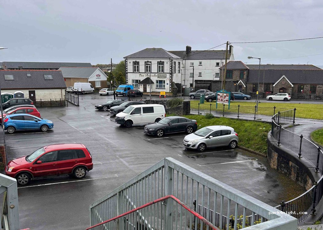 (SA16 0LW) Pembrey - 2 Station Road — foto 3