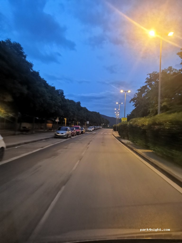 (08130) Santa Perpètua de Mogoda - 5 Passeig de Can Taió — foto