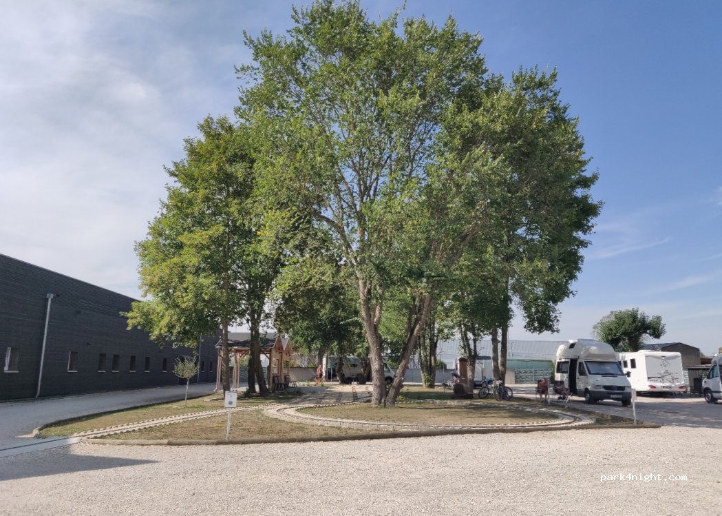 Reisemobilstellplatz im E-Park — foto 3