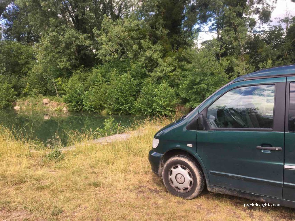 (77118) Bazoches-lès-Bray - Derrière l'Écluse — foto