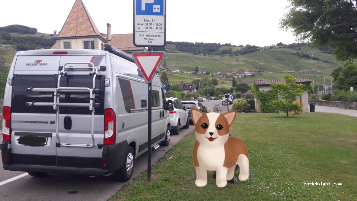 (1096) Bourg-en-Lavaux - 1 Place d'Armes — foto
