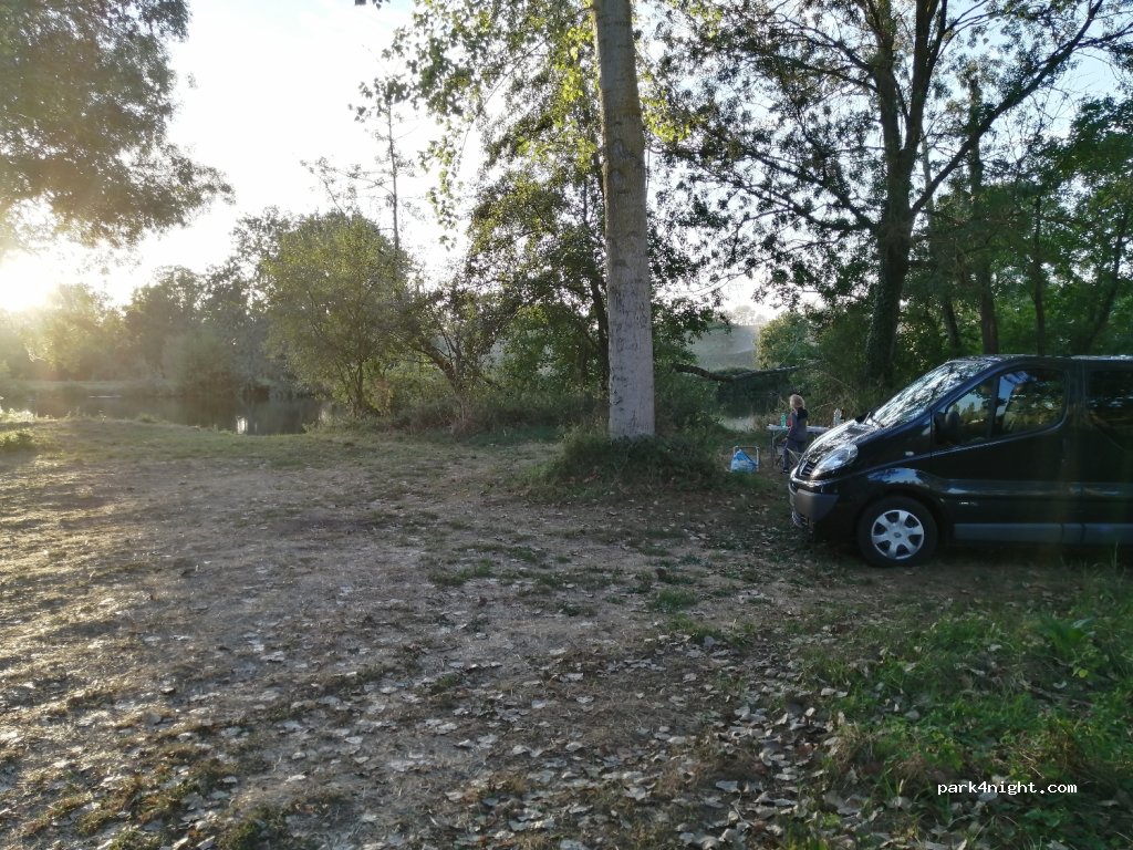 (79290) Saint-Martin-de-Sanzay - La Ballastière — foto 3