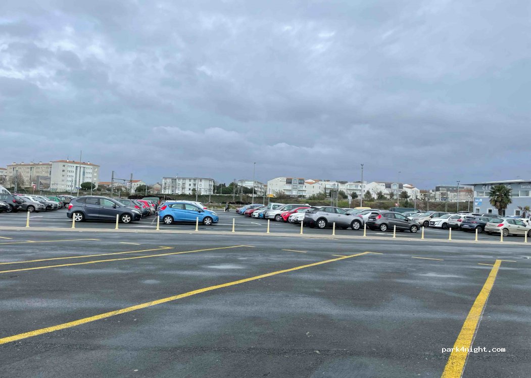 (17000) La Rochelle - 1 Place Bernard Moitessier — foto 2