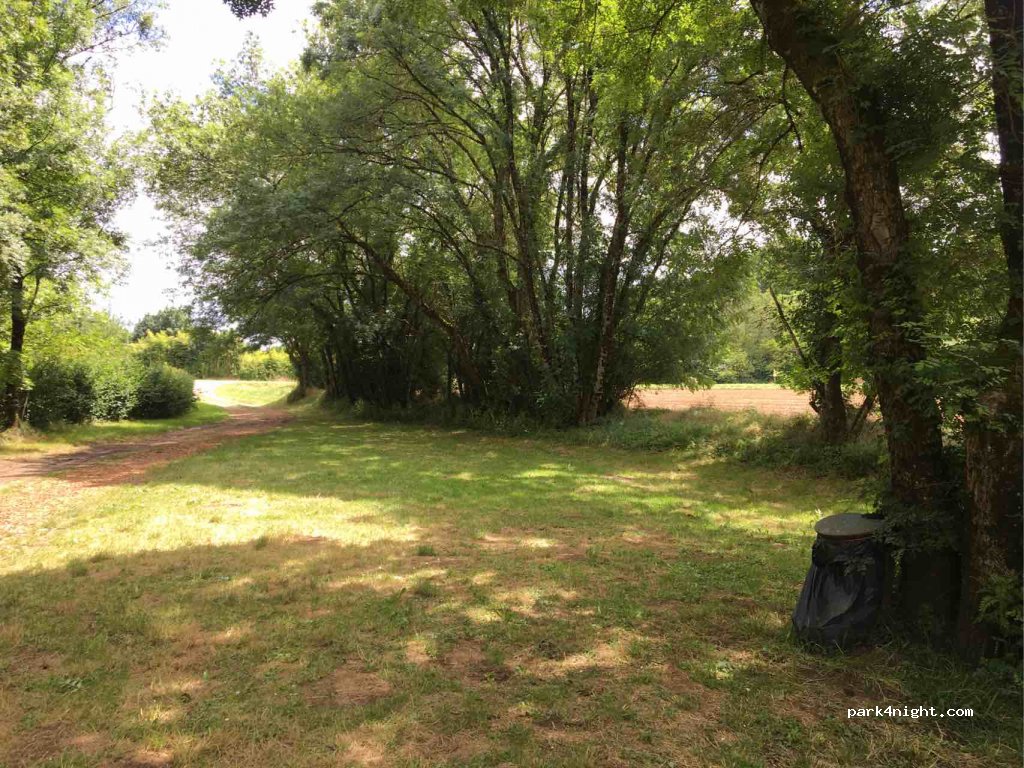 (16380) Saint-Germain-de-Montbron - D4 — foto 2